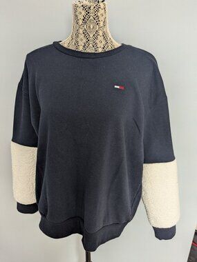 Tommy Hilfiger sweater